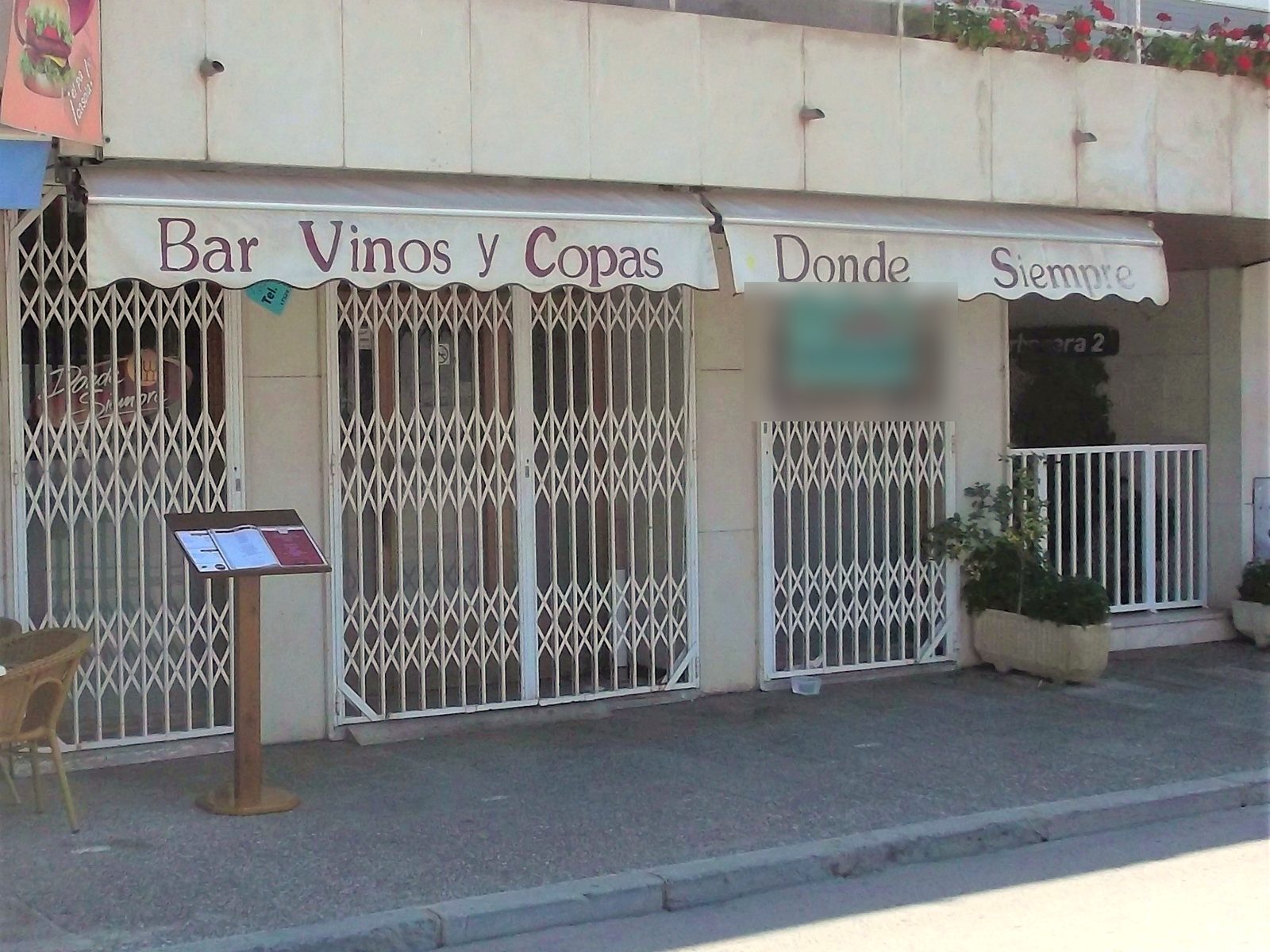 Fachada del local comercial en alquiler en Tossa de Mar